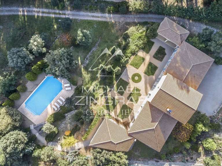 Propriété Draguignan - 4 chambres - 350m²
