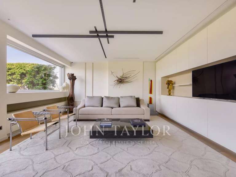 Appartement Paris 16e - 1 chambre - 138m²