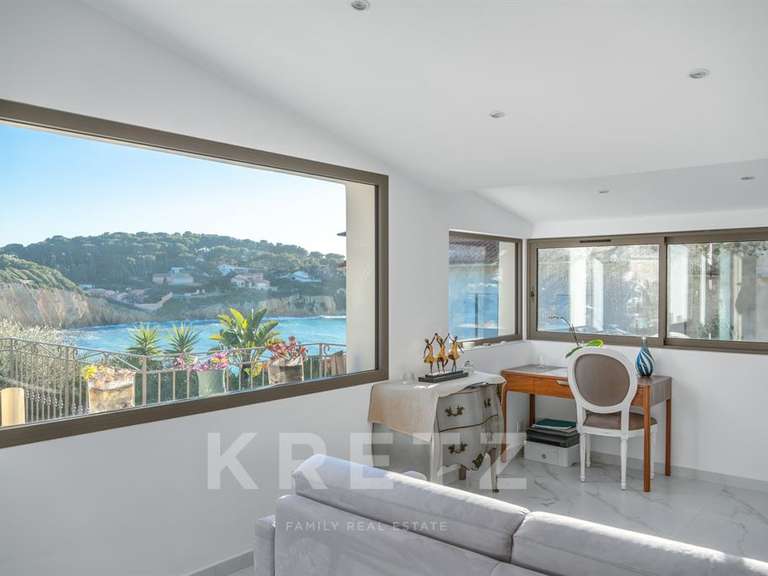 House with Sea view Sanary-sur-Mer - 4 bedrooms - 120m²