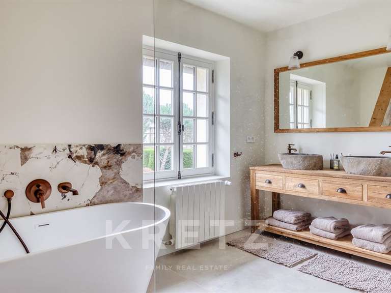 Maison Pacy-sur-Eure - 8 chambres - 374m²