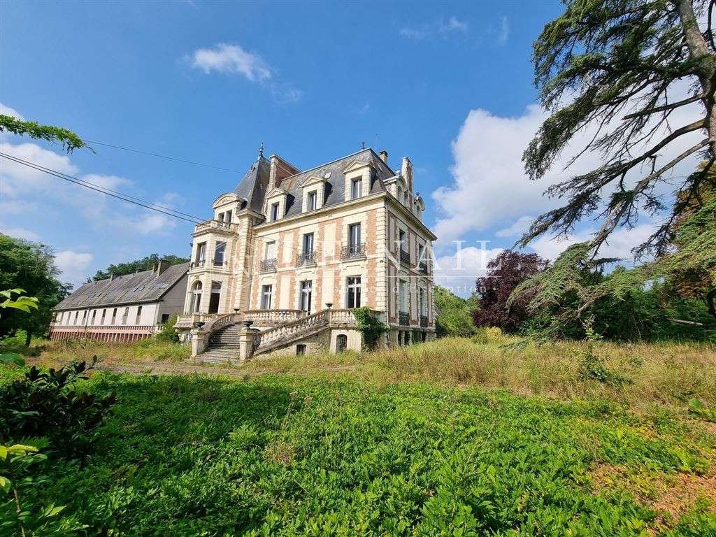 Castle Le Mans