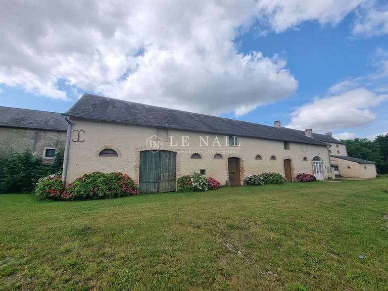 Propriété La Flèche - 6 chambres - 330m²