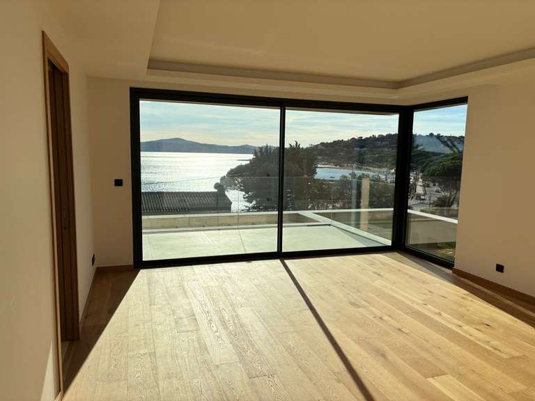 Villa with Sea view Sainte-Maxime - 4 bedrooms - 260m²