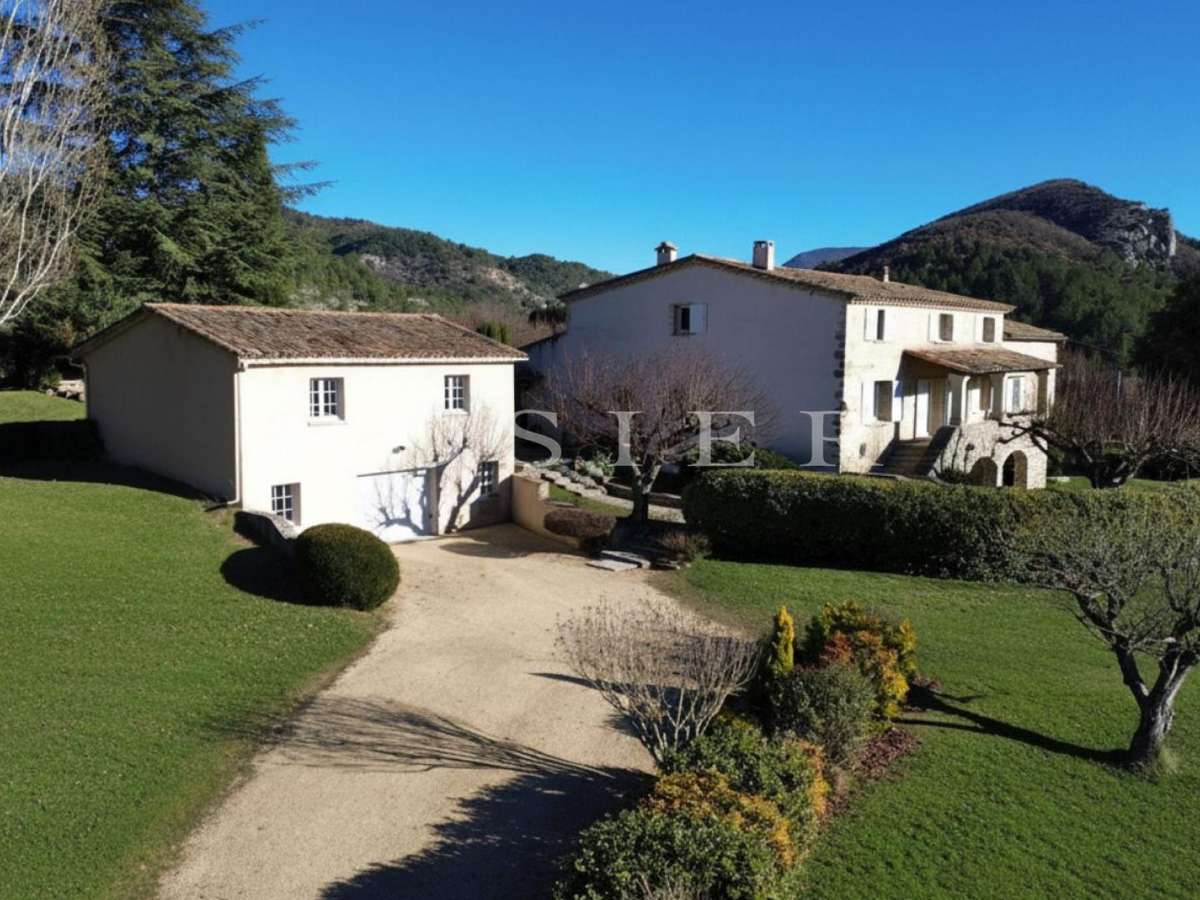 House Reilhanette