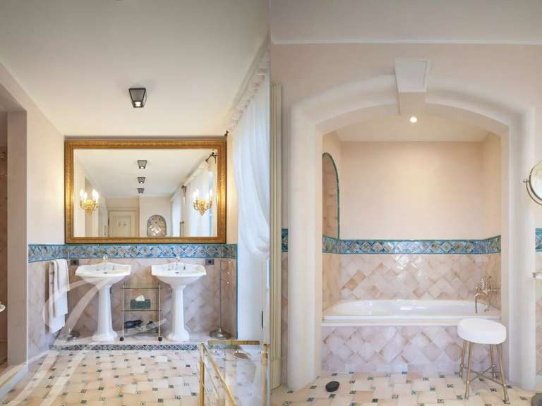 Maison Grasse - 10 chambres - 919m²
