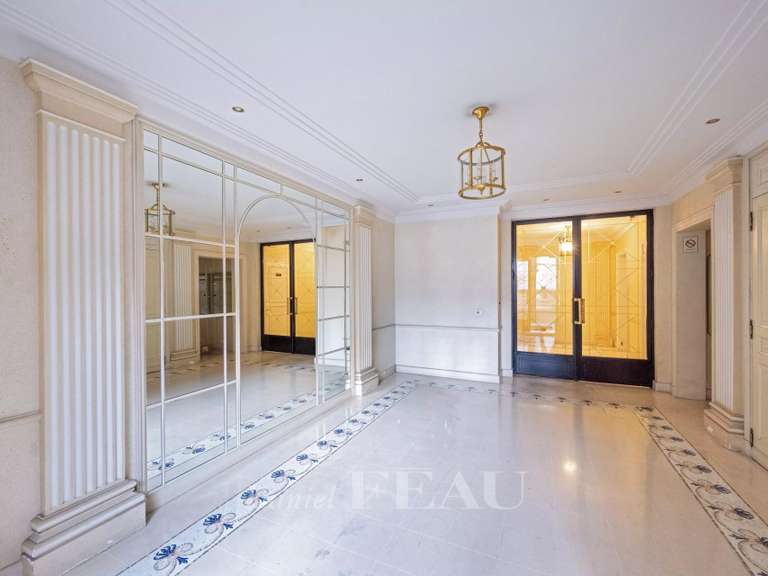 Appartement Paris 7e - 3 chambres - 101m²