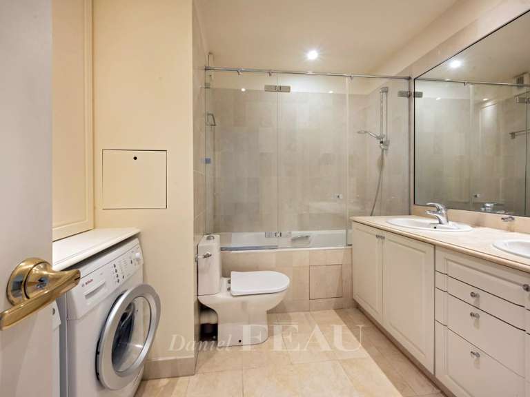 Appartement Paris 7e - 3 chambres - 101m²