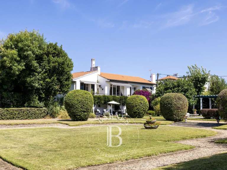 Maison Anglet - 5 chambres - 225m²