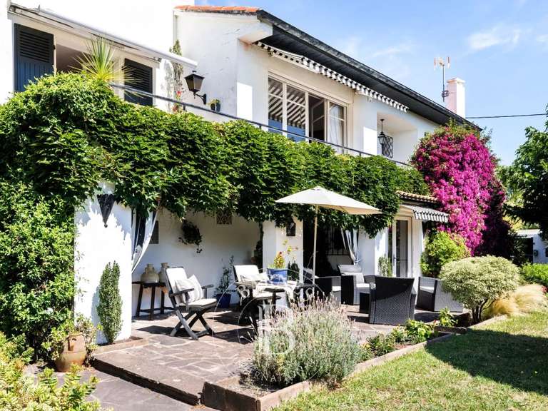 Maison Anglet - 5 chambres - 225m²