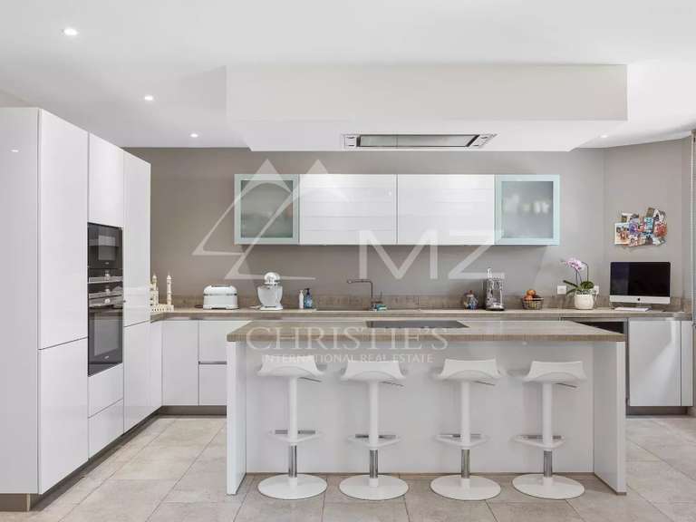 Villa Juan-les-pins - 5 chambres - 201m²