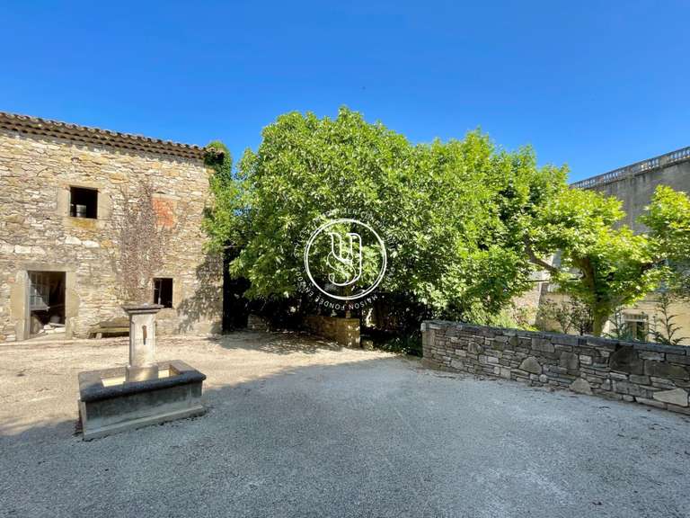 Villa Uzès - 7 chambres - 793m²