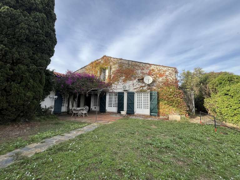 Villa Cabestany - 5 chambres - 217m²