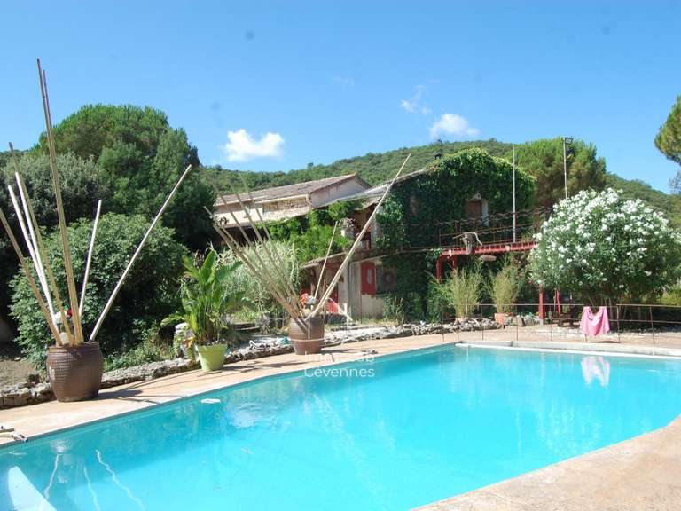 Villa Saint-Christol-lès-Alès - 7 chambres - 250m²