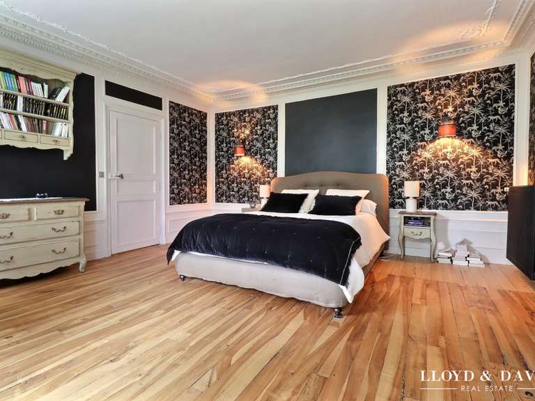 Maison Bouray-sur-Juine - 9 chambres - 455m²