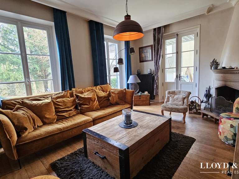 Maison Bouray-sur-Juine - 9 chambres - 455m²