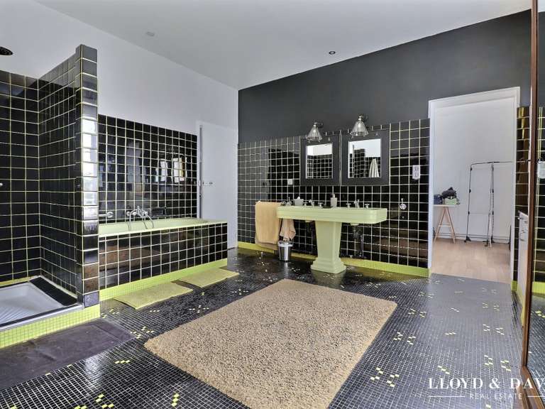Maison Bouray-sur-Juine - 9 chambres - 455m²