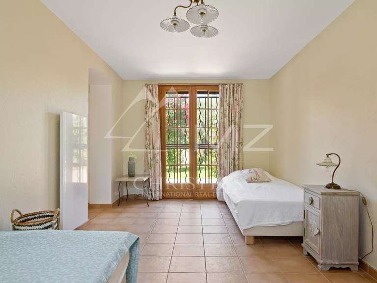 Villa Cap-d-antibes - 4 bedrooms - 210m²