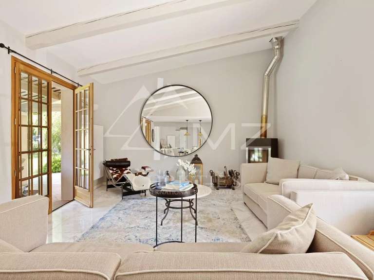 Villa Cap-d-antibes - 4 bedrooms - 210m²