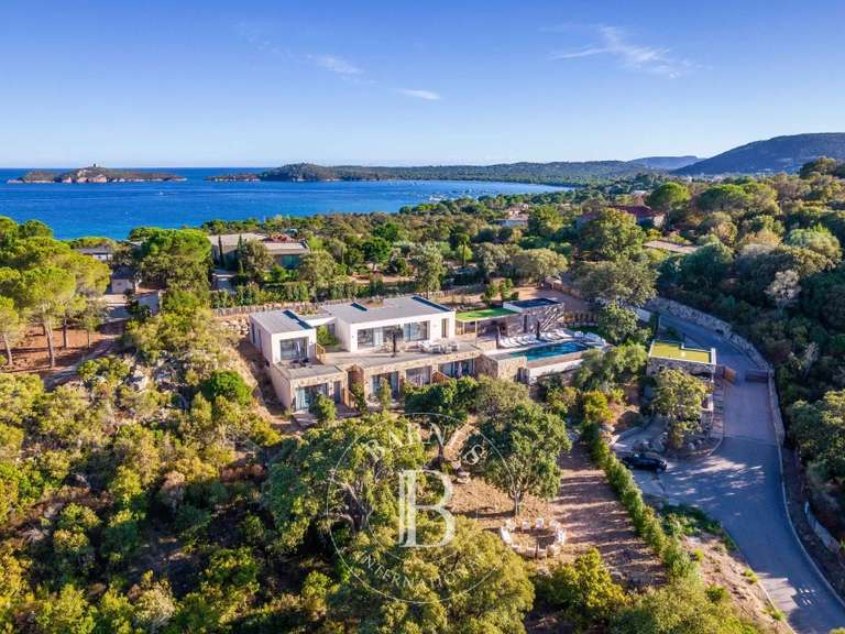 Villa Porto-Vecchio - 6 bedrooms - 320m²