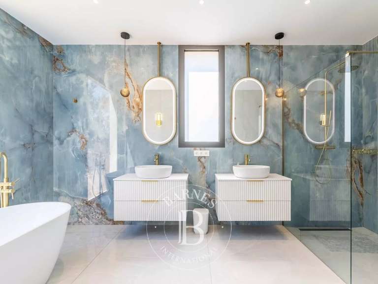 Villa Porto-Vecchio - 6 bedrooms - 320m²