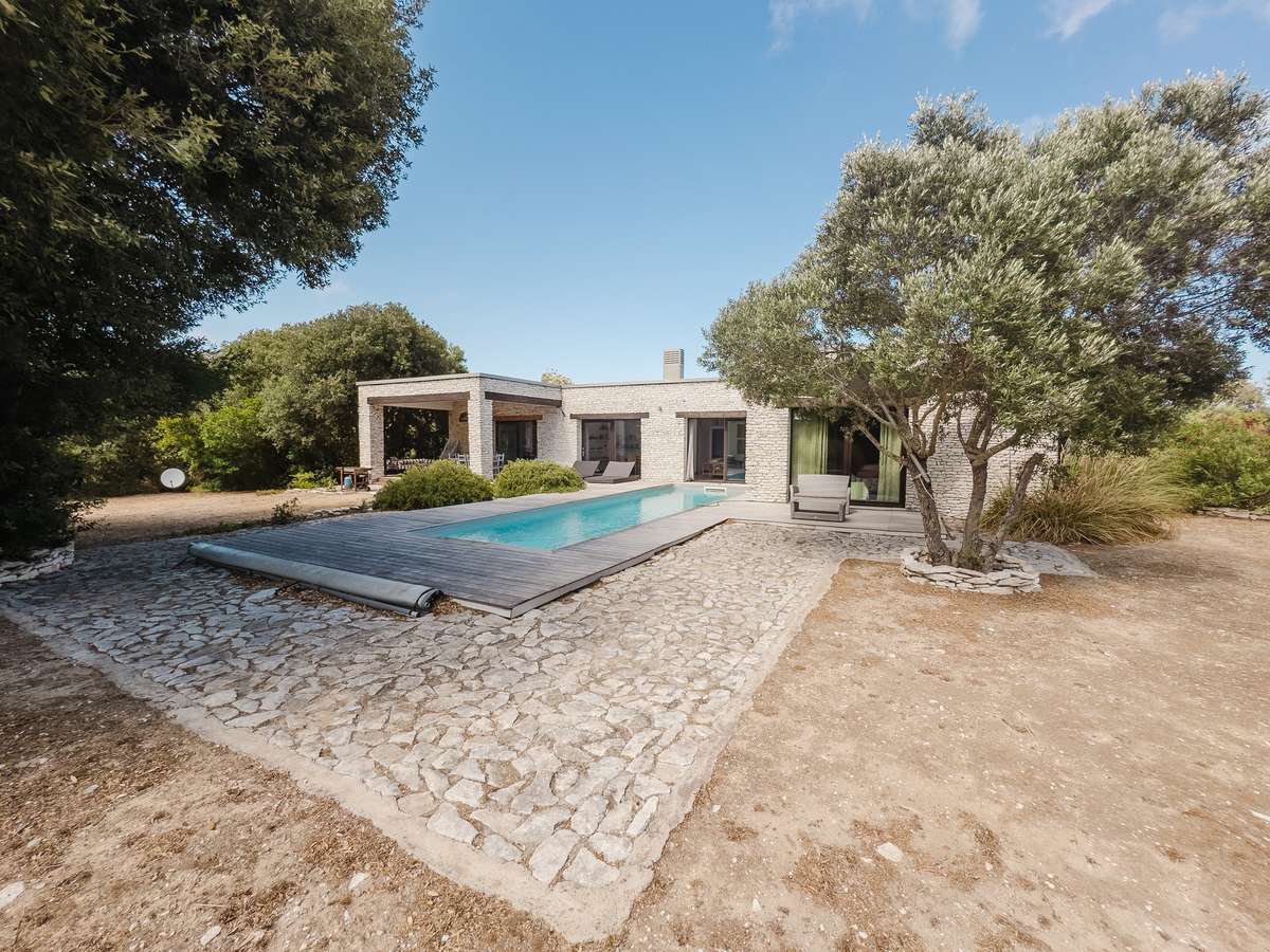 Villa Bonifacio