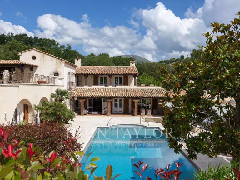 Maison La Colle-sur-Loup - 5 chambres - 437m²
