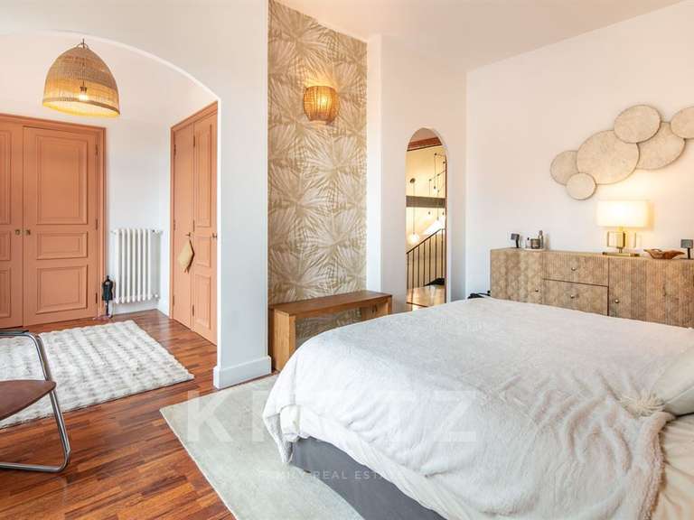 Maison La Côte-Saint-André - 6 chambres - 250m²