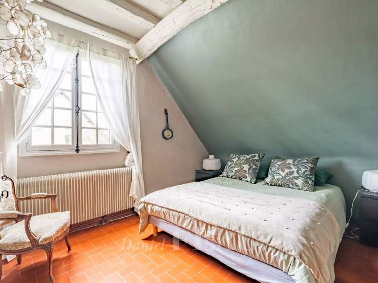Maison Montfort-l'Amaury - 6 chambres - 330m²
