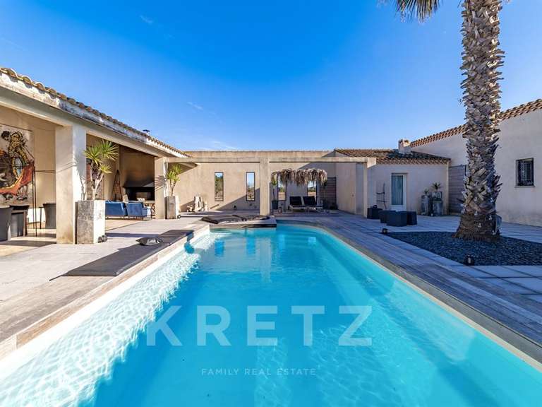 Maison Aigues-Mortes - 5 chambres - 200m²