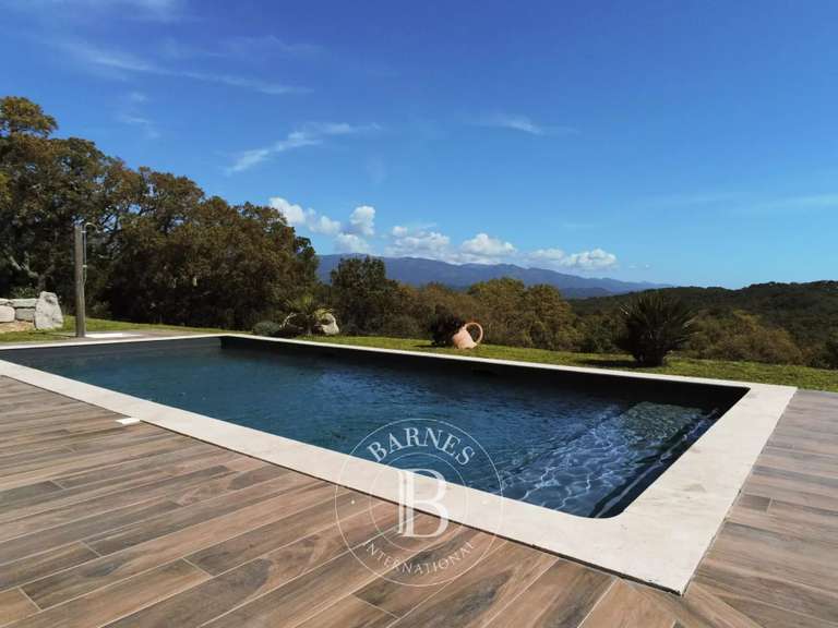 Villa Porto-Vecchio - 4 chambres - 229m²