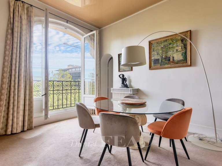 Appartement Paris 16e - 4 chambres - 138m²