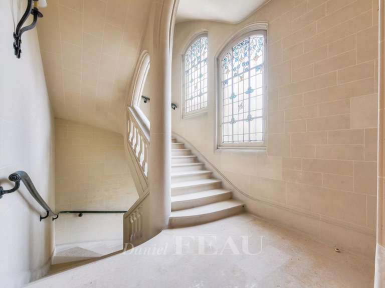 Appartement Paris 16e - 4 chambres - 138m²