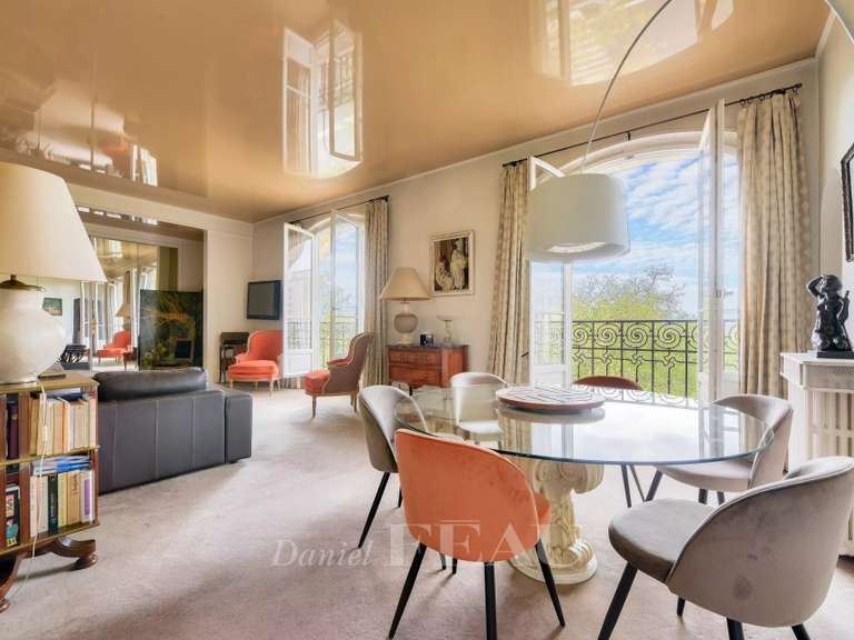 Appartement Paris 16e - 4 chambres - 138m²