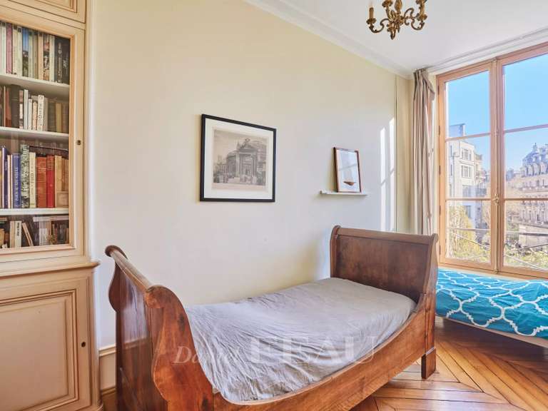 Appartement Paris 1er - 4 chambres - 94m²