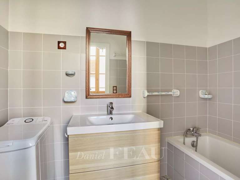 Appartement Paris 1er - 4 chambres - 94m²