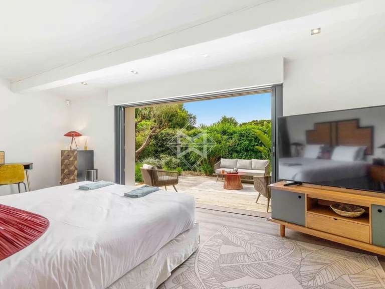 Villa Saint-Tropez - 6 bedrooms - 300m²