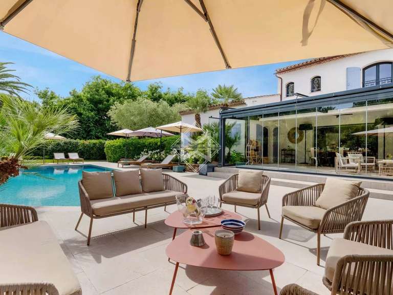 Villa Saint-Tropez - 6 bedrooms - 300m²