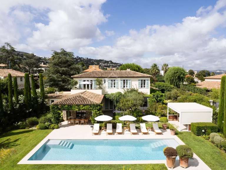 Villa Mandelieu-la-Napoule - 4 bedrooms - 220m²