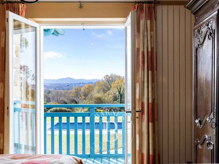 Maison Arcangues - 6 chambres - 312m²