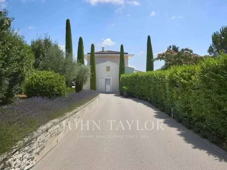 Maison Châteauneuf-Grasse - 4 chambres - 281m²