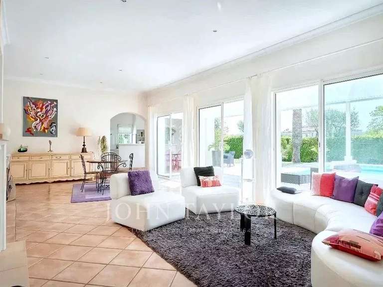 Maison Châteauneuf-Grasse - 4 chambres - 281m²