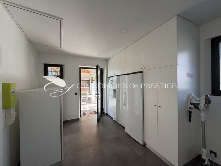 Maison Velleron - 5 chambres - 464m²