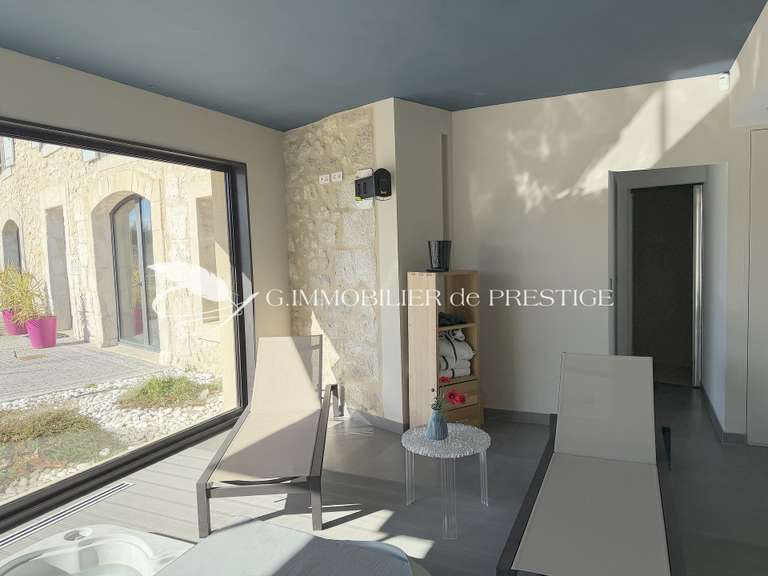 Maison Velleron - 5 chambres - 464m²