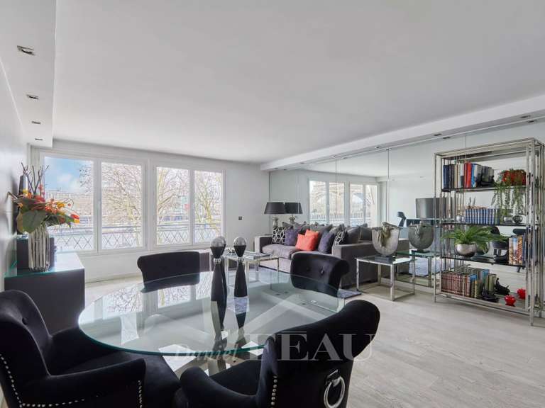 Appartement Paris 16e - 2 chambres - 104m²