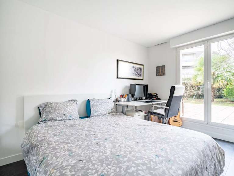 Appartement Saint-Germain-en-Laye - 2 chambres - 79m²