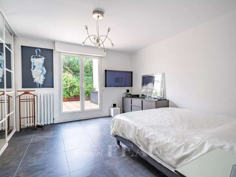 Appartement Saint-Germain-en-Laye - 2 chambres - 79m²