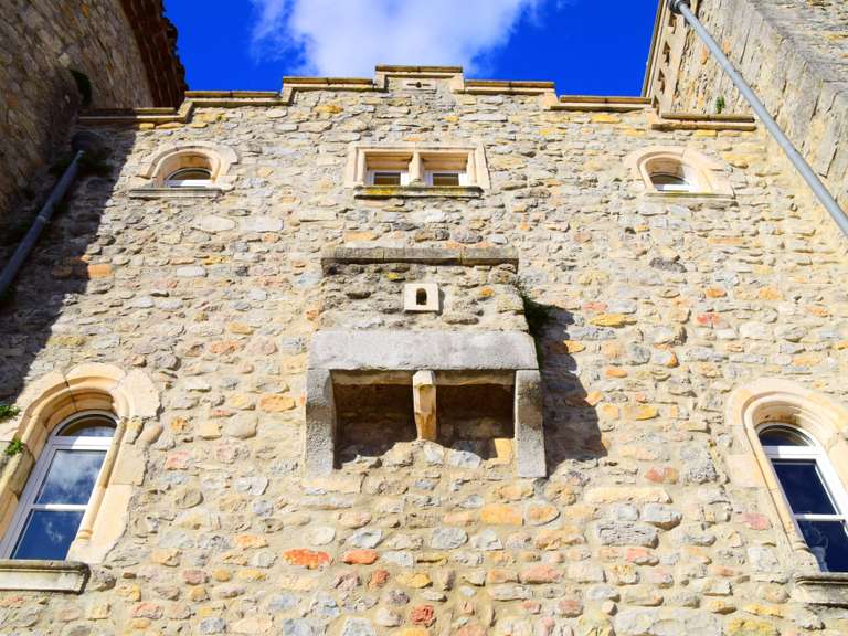 Château Ruoms - 37 chambres - 2200m²