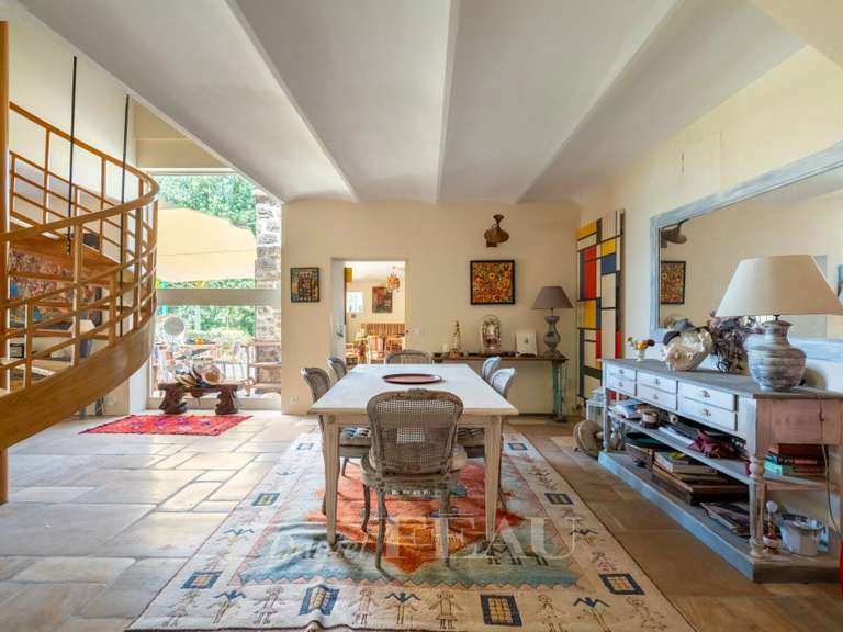 Maison Lauris - 7 chambres - 300m²