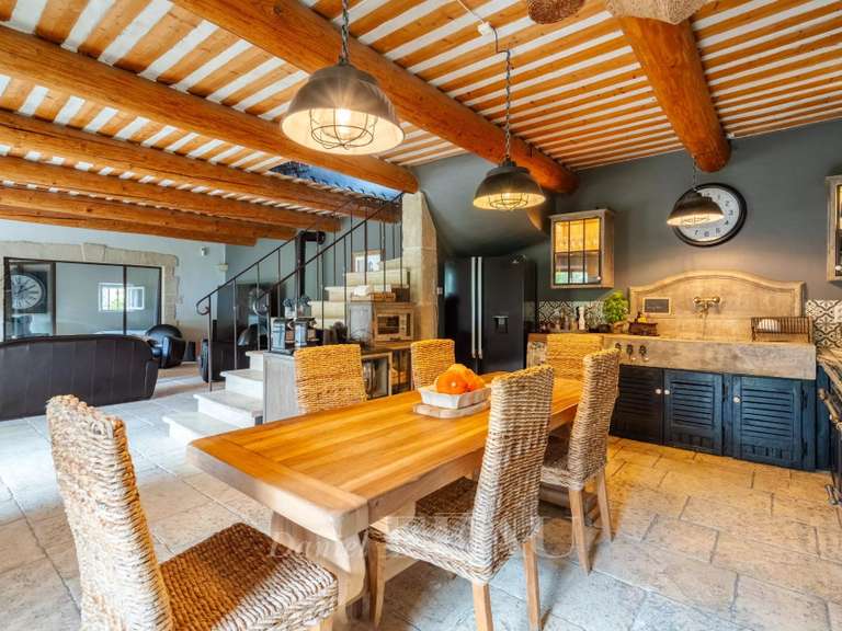 Maison Cavaillon - 4 chambres - 245m²