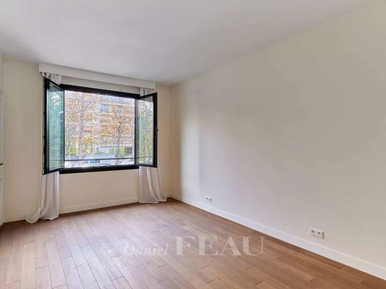 Appartement Paris 16e - 3 chambres - 120m²